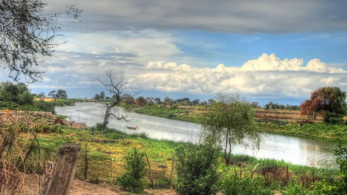 Cuatro plantas se construirán en Jalisco para combatir la contaminación del Río Santiago.