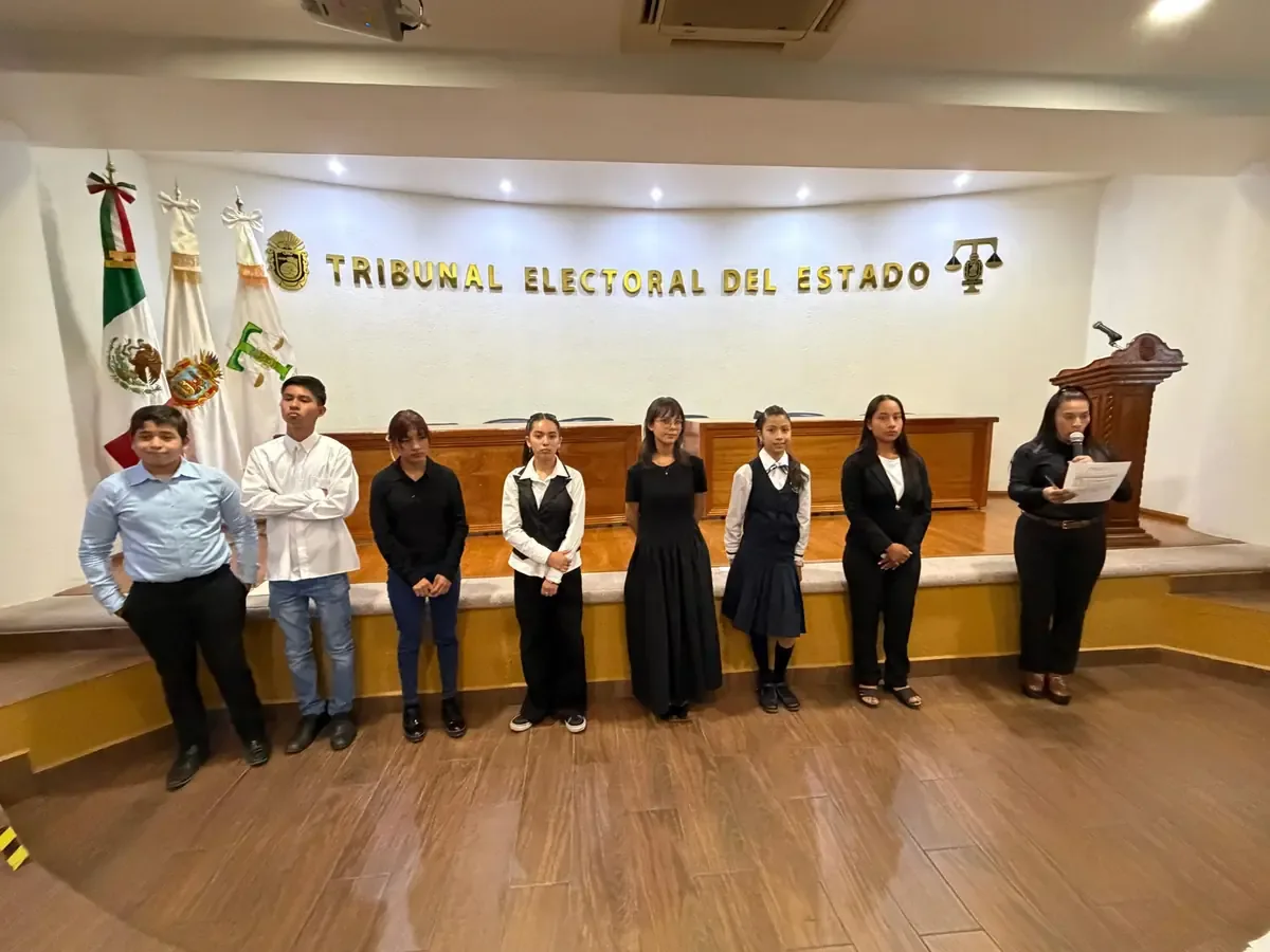 La gobernadora Evelyn Salgado promueve habilidades de oratoria en la juventud guerrerense a través de un concurso estatal.