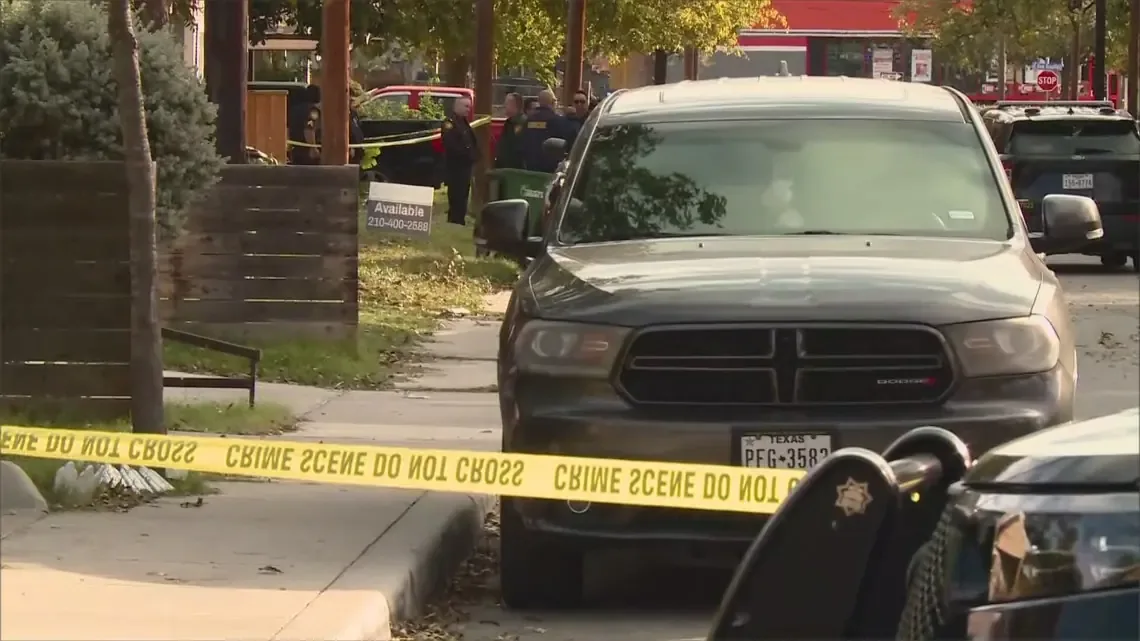 Condena a Michael Moore por el homicidio de dos personas y lesiones a otras dos.