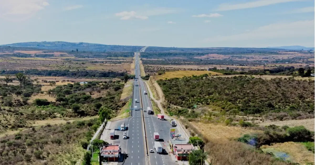 Conoce las condiciones actuales de circulación en la carretera Guadalajara-León para planificar tu viaje.