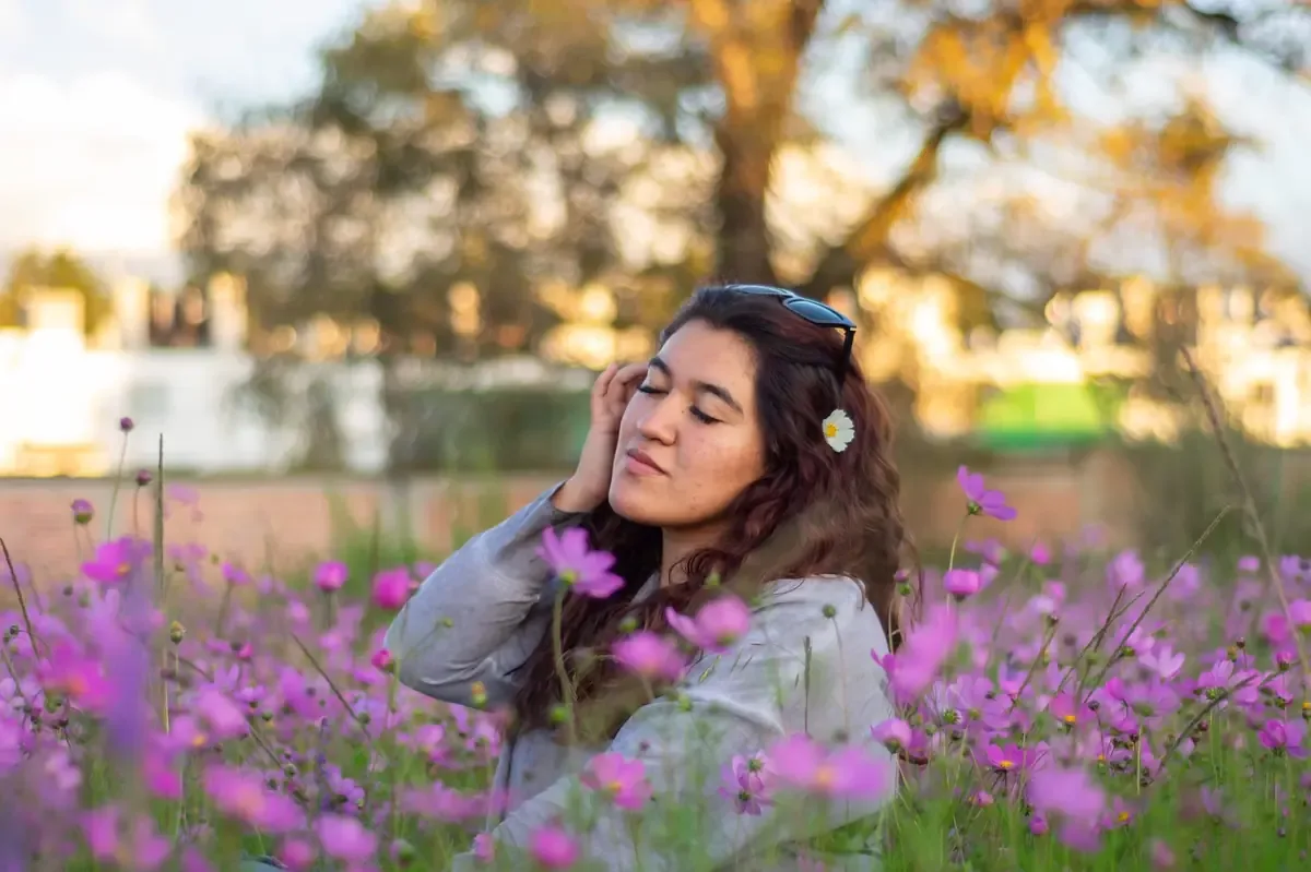 Explorar la relación con la naturaleza puede promover el bienestar y la salud.