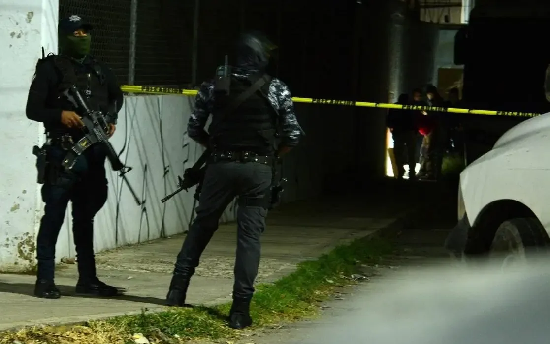 Un ataque armado en Tehuitzingo dejó 10 víctimas, lo que ha intensificado la preocupación por la seguridad en la región.