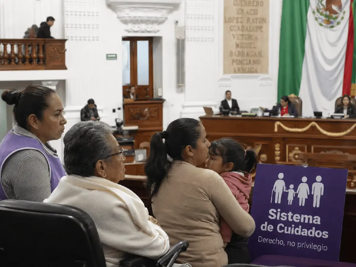 La nueva ley busca reconocer el derecho al cuidado y mejorar las políticas públicas en la capital.