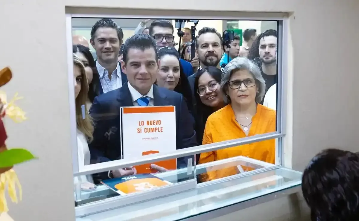 La presentación del informe incluye proyectos en infraestructura, salud y seguridad, a pesar de críticas de la oposición.