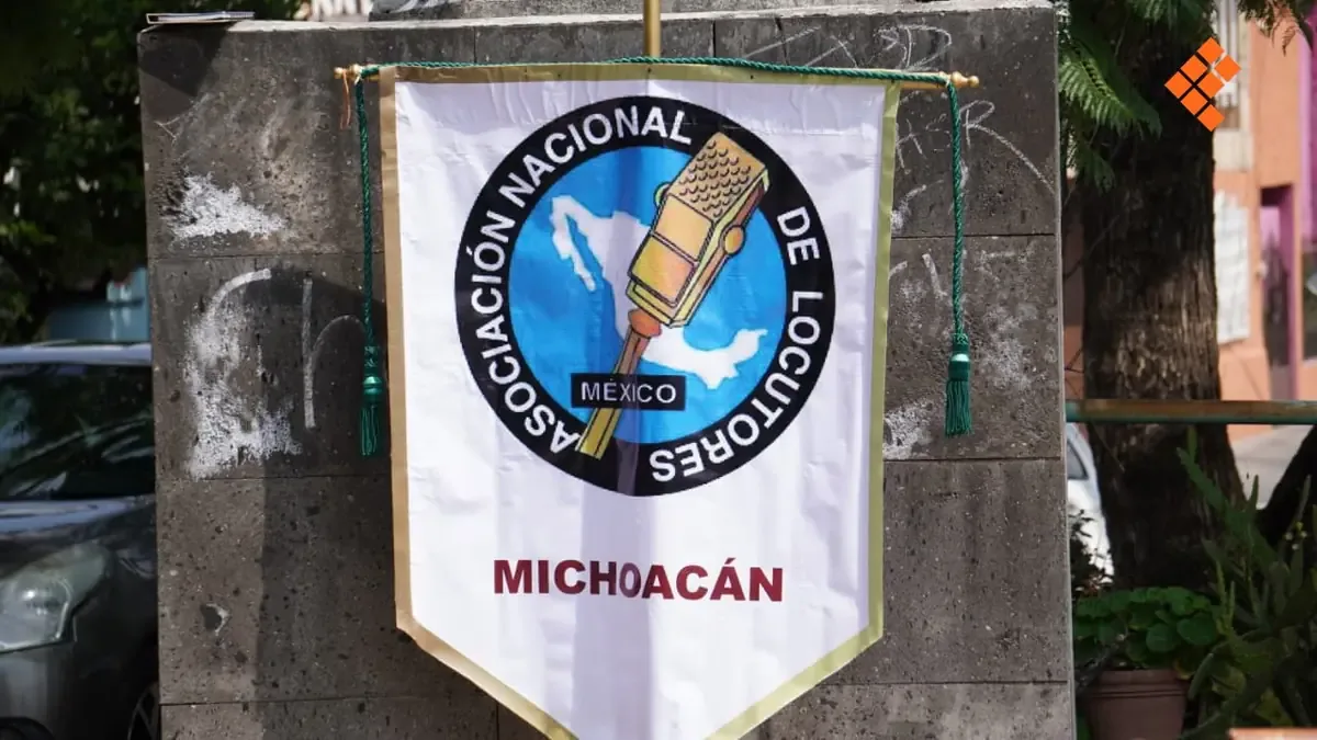 Comunicadores michoacanos celebran el Día del Locutor destacando la importancia de la libertad de expresión.