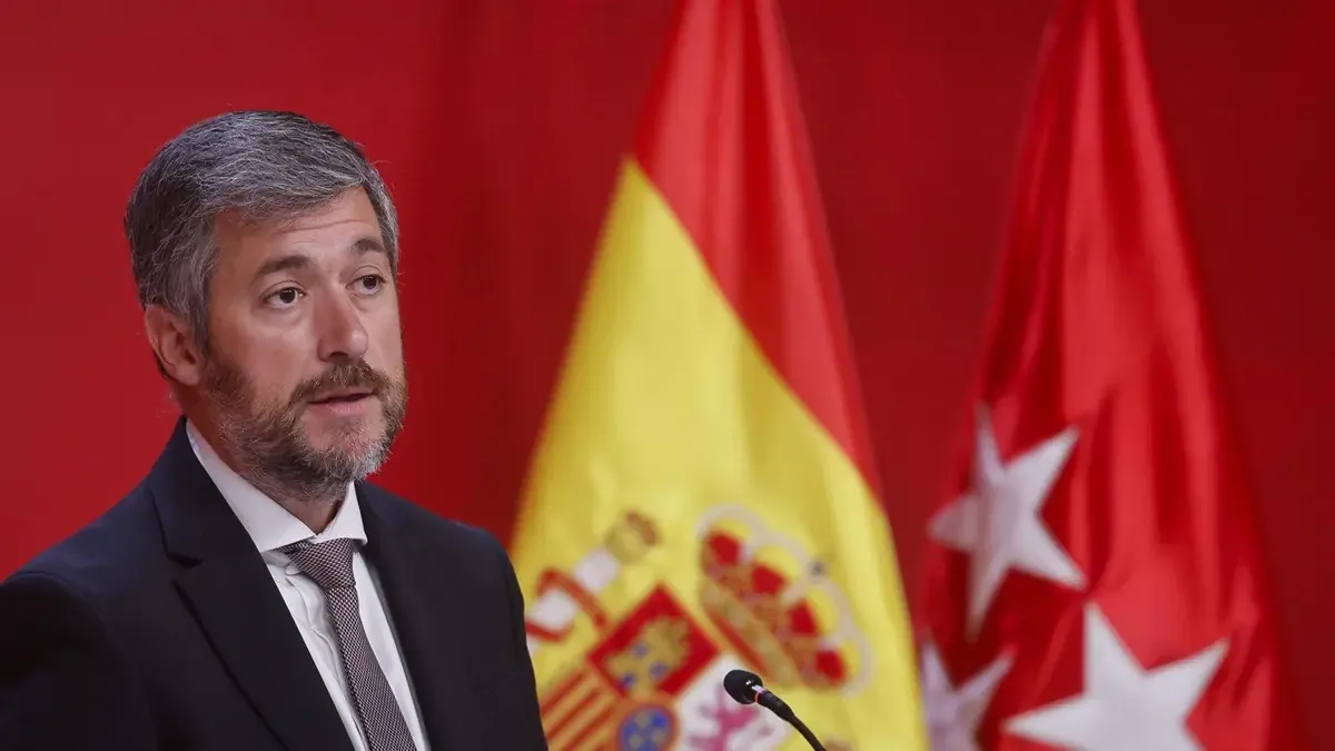 Miguel Ángel García critica al PSOE y demanda un gobierno honesto para España.