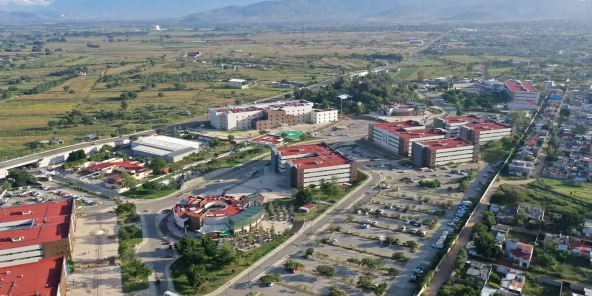 La nueva infraestructura busca ofrecer un modelo integral de atención médica en Oaxaca.
