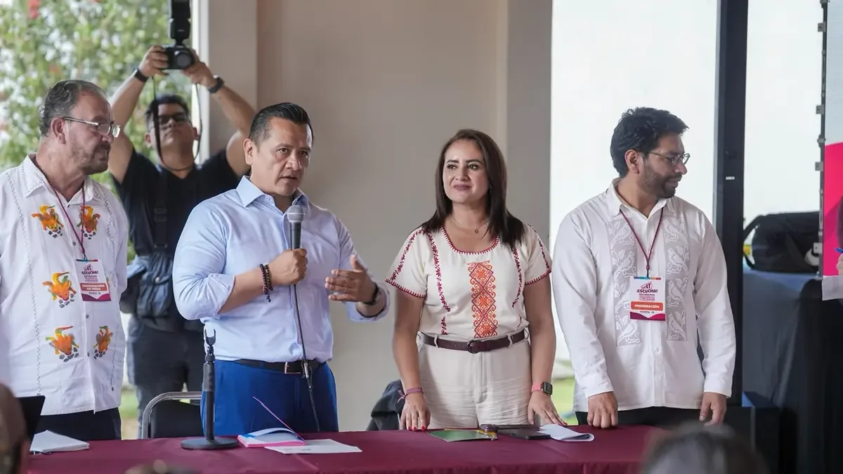 La arquitecta Gladyz Butanda subraya el papel del pueblo en las decisiones para la Cuarta Transformación.