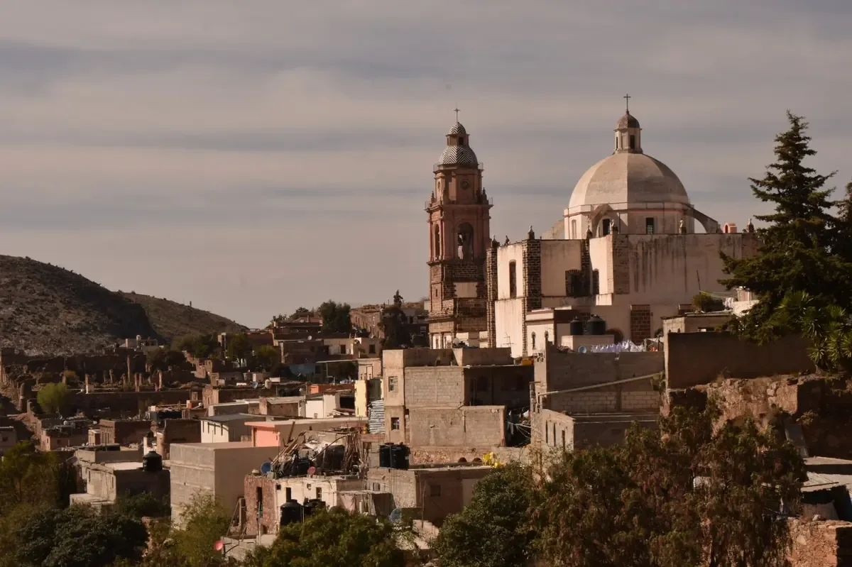 La lentitud en autorizaciones de proyectos afecta el programa de vivienda en San Luis Potosí.