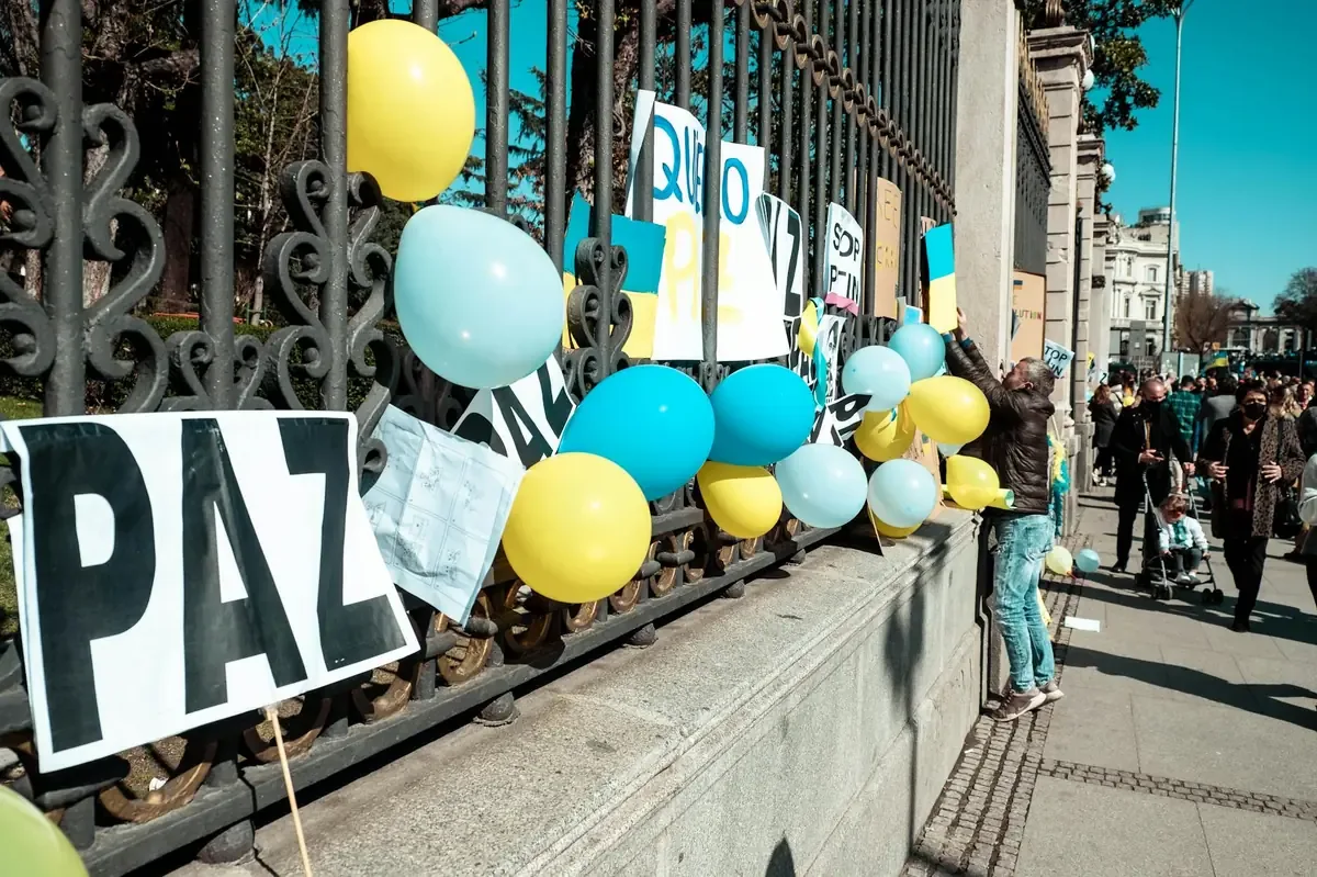 La estrategia nacional de atención a las causas busca combatir la violencia a través de la inclusión y bienestar social.