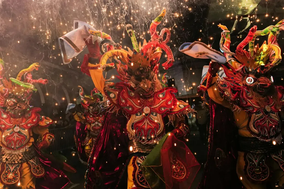 Se busca transformar el domo 360 en una experiencia visual inmersiva y creativa.