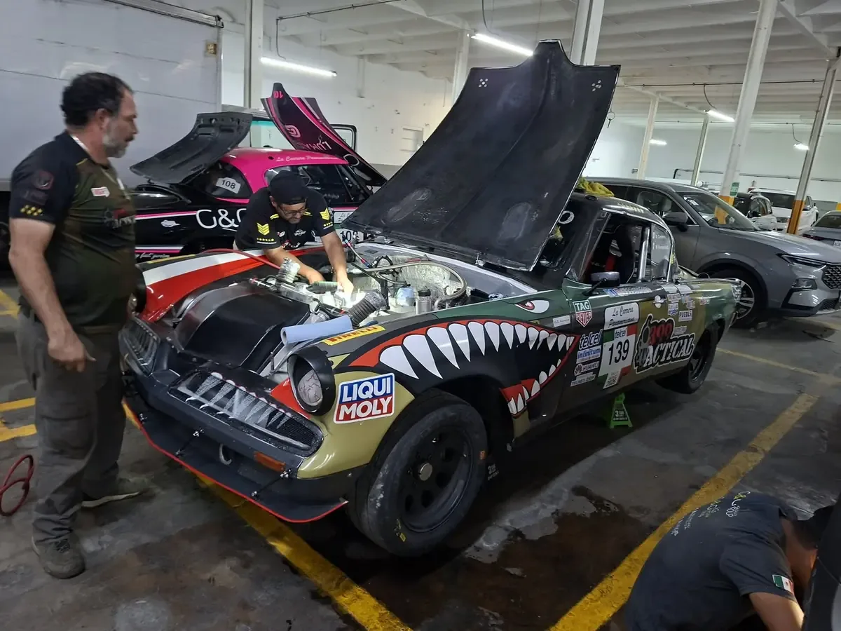 El motor del vehículo fue declarado irreparable, frustrando las aspiraciones a un nuevo título.