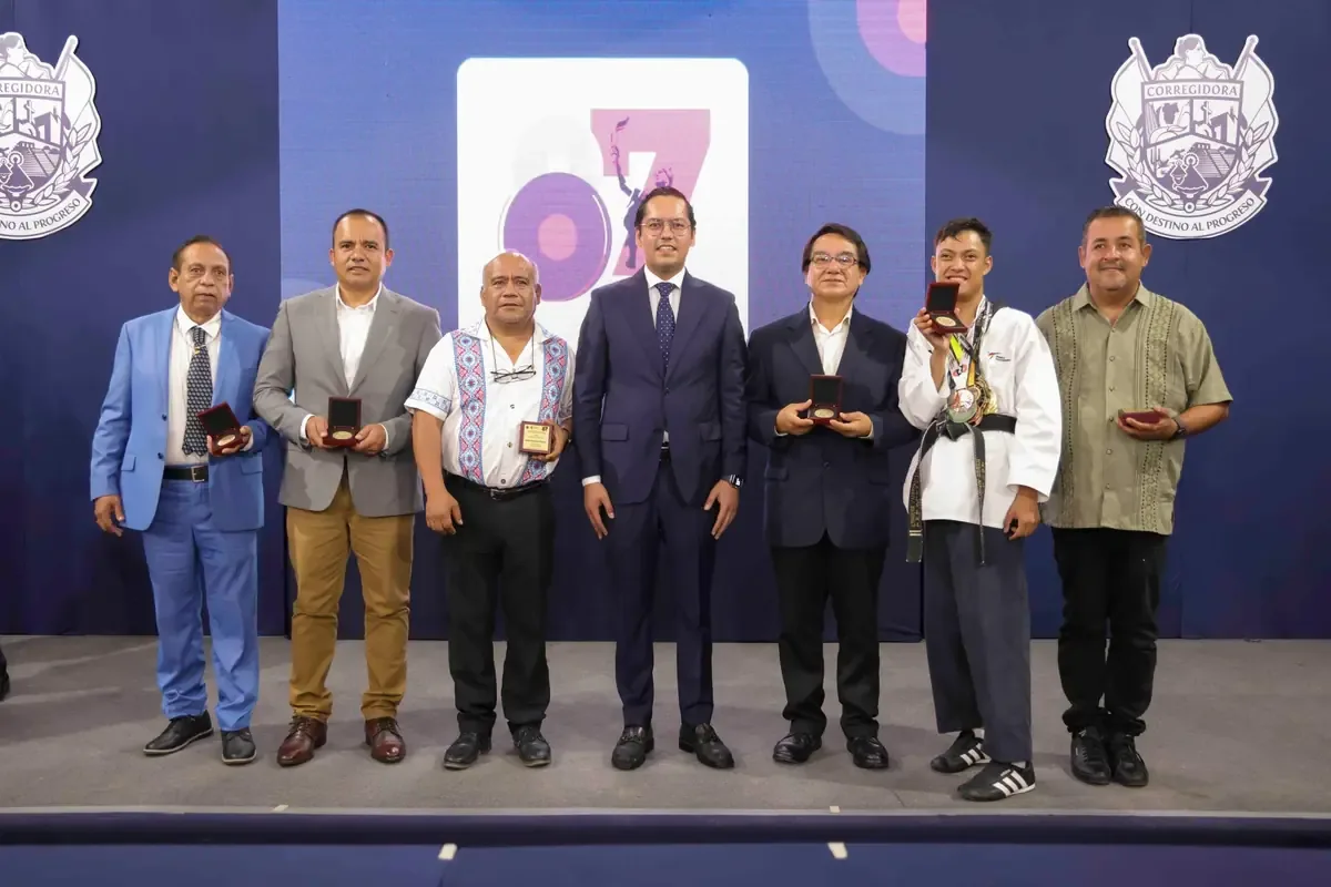 Reconocimiento destaca las contribuciones al desarrollo y la identidad del municipio.