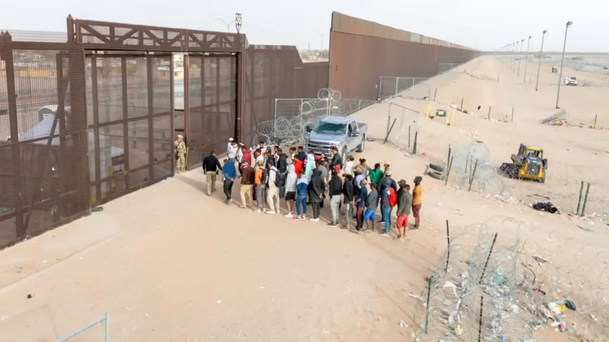La decisión revive políticas migratorias del pasado y afecta a solicitantes de asilo.