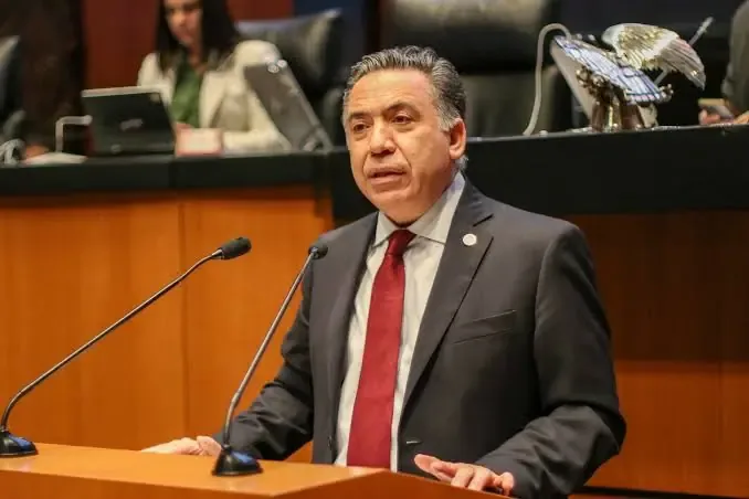 La posible captura del senador morenista genera inquietud en la política mexicana.
