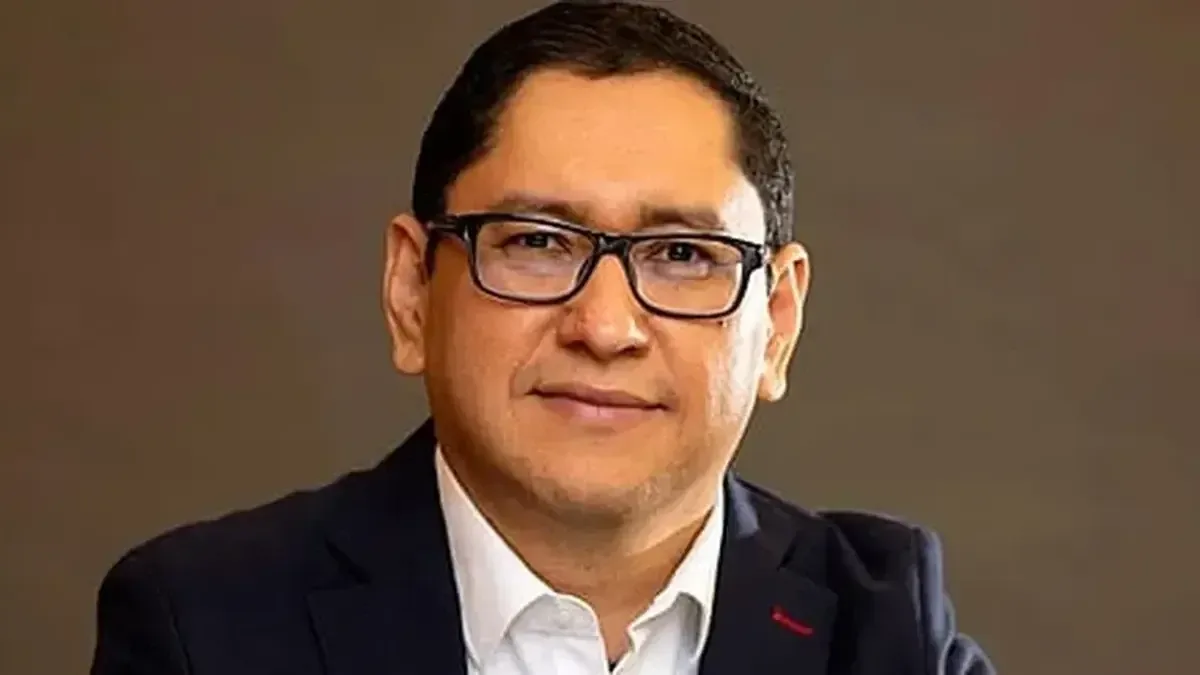 La informalidad laboral afecta a millones de mexicanos, limitando su acceso a derechos y seguridad.