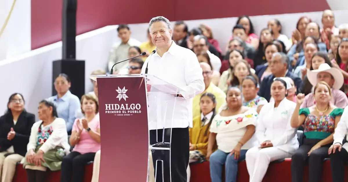 El gobernador de Hidalgo resalta avances en infraestructura y reducción de pobreza en su cuarto informe.