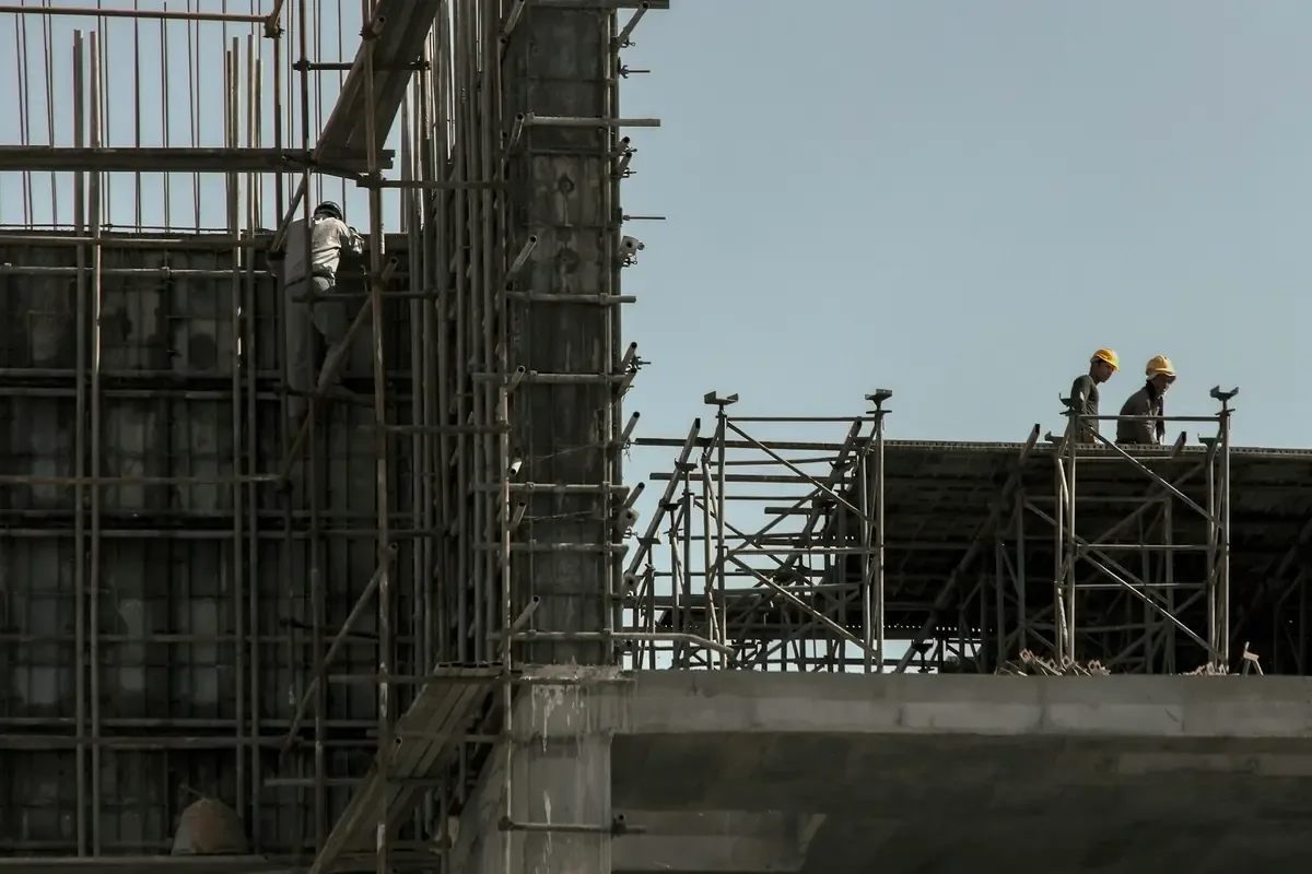 El notable incremento de 41.5% en producción destaca la recuperación del sector constructor en Querétaro.