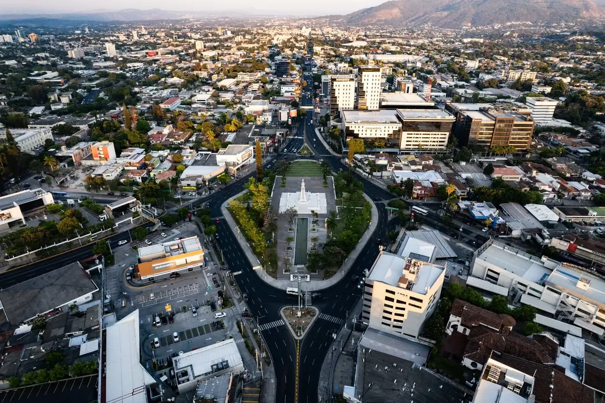 La transformación del desarrollo inmobiliario en el Bajío y el Norte redefine los espacios urbanos, impulsando la economía local.