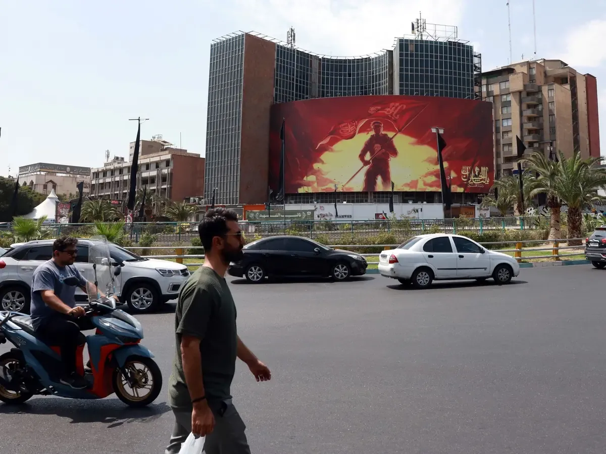 Los iraníes enfrentan decisiones difíciles para cubrir necesidades básicas y sobreviven en medio del conflicto.