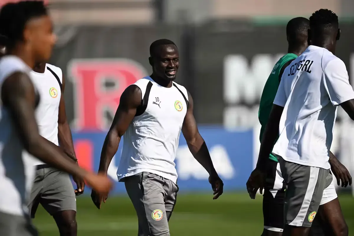 La selección de fútbol de Senegal enfrenta tensiones internas y problemas logísticos durante el Mundial 2026.