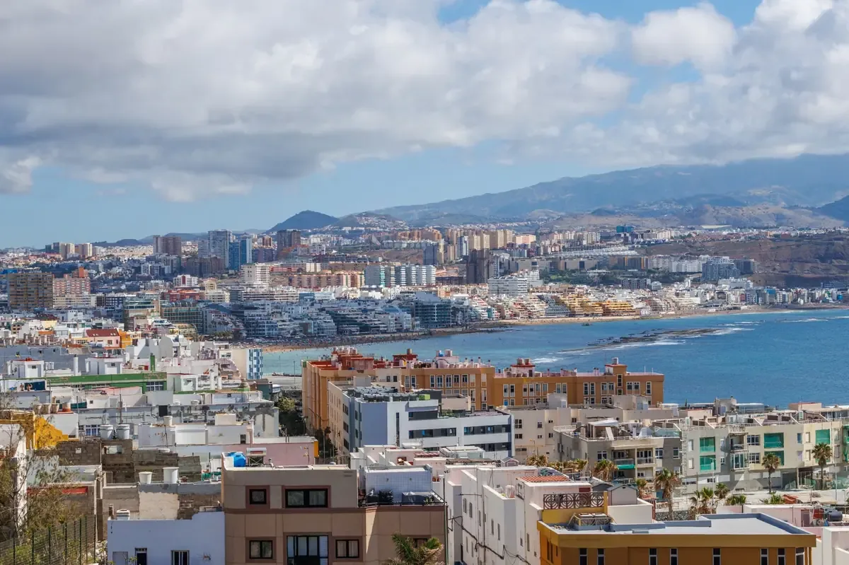 La falta de cifras precisas complica el manejo de la crisis migratoria en Ceuta.