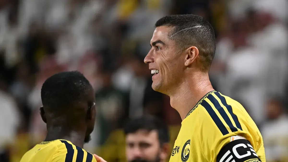 La polémica en torno al gol de Ronaldo genera debate entre los aficionados y expertos.