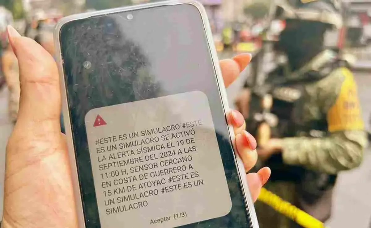 Nueva regulación amplía notificaciones en teléfonos ante emergencias naturales.