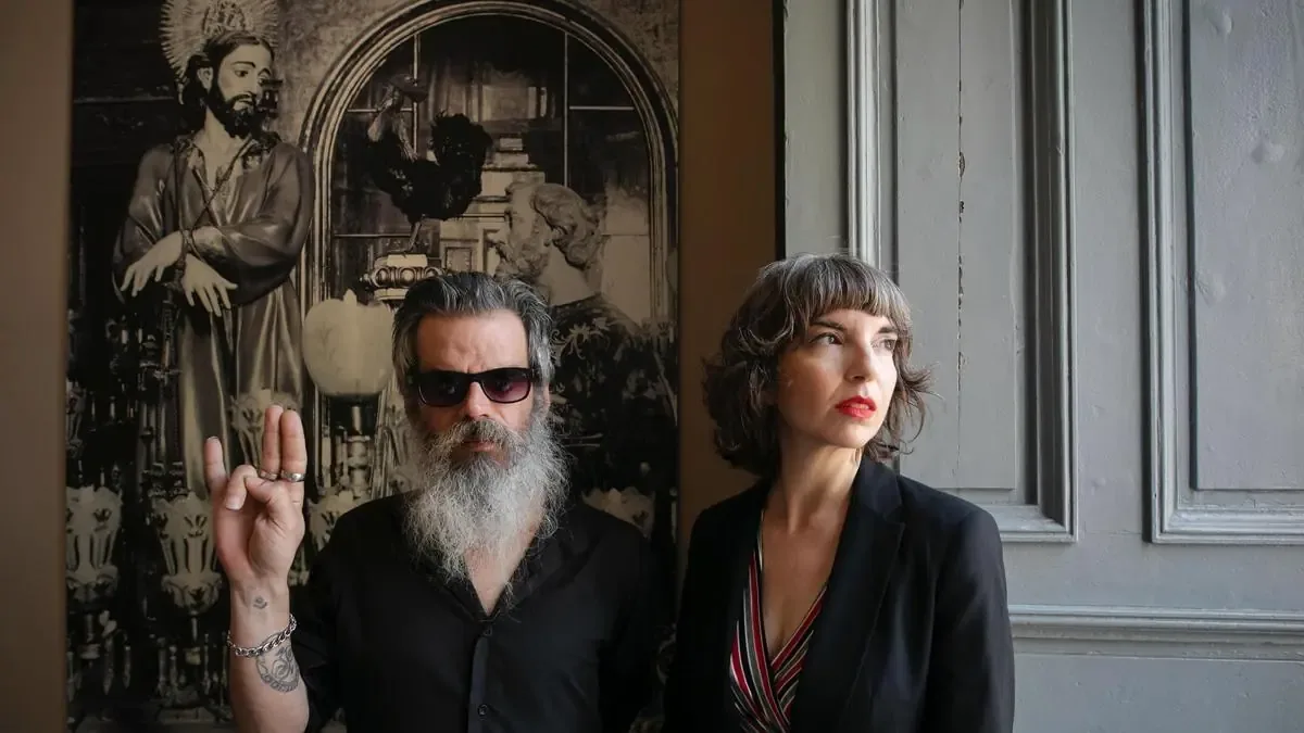 La banda murciana mezcla sonidos tradicionales con rock, explorando nuevas fronteras creativas en su próxima obra.