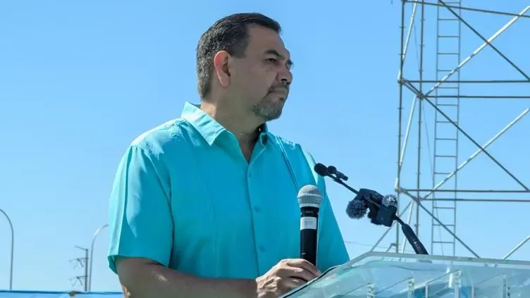 El líder morenista menciona la necesidad de unidad ante la oposición en el estado.