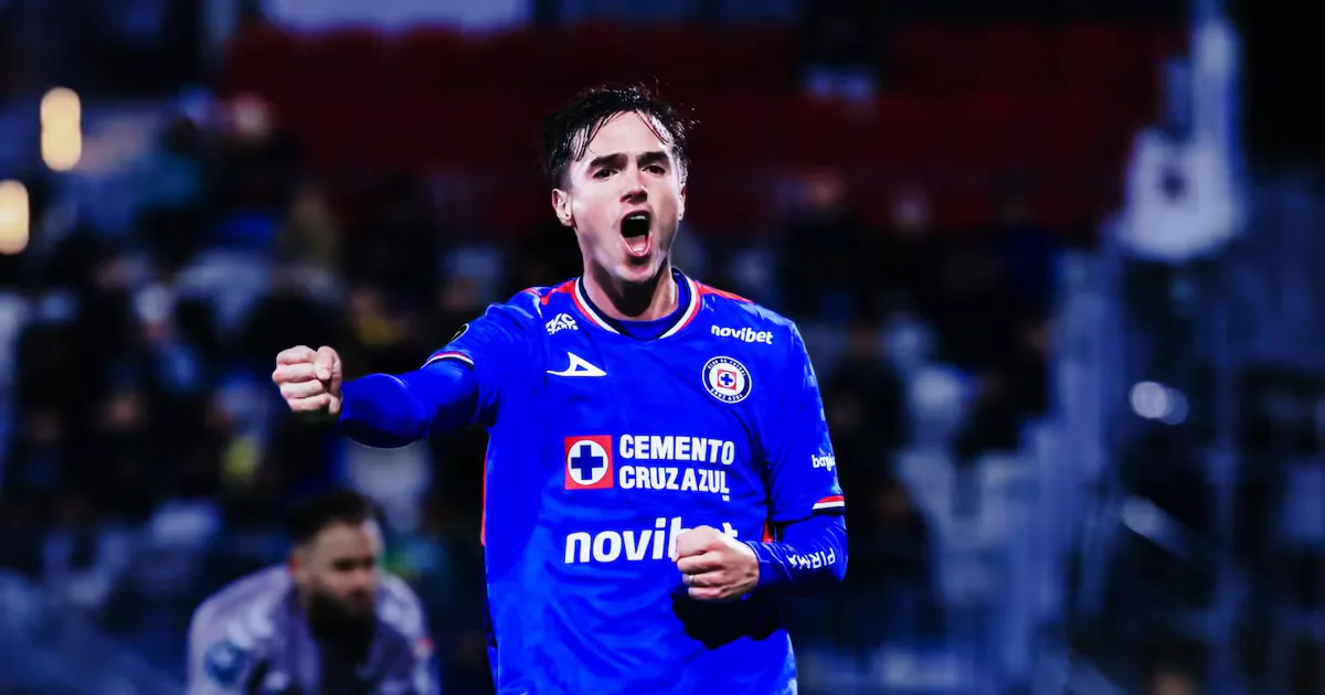 "Cruz Azul celebra el triunfo ante Vancouver FC en la Concachampions."