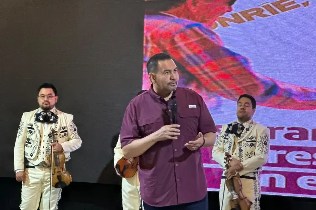 El aspirante a la coordinación de Morena busca apoyo en Ciudad Juárez para el proceso interno del partido.