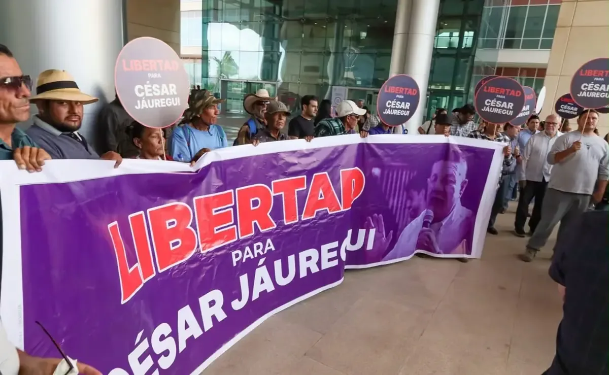 La audiencia del exfiscal refleja la presión social por su liberación y la controversia sobre las acusaciones en su contra.