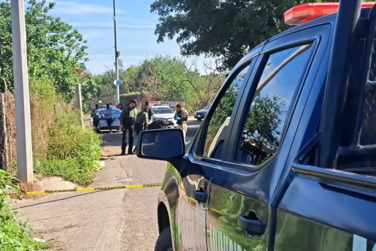 Un ataque armado en Culiacán deja un saldo trágico y un agente herido; la violencia persiste en la región.
