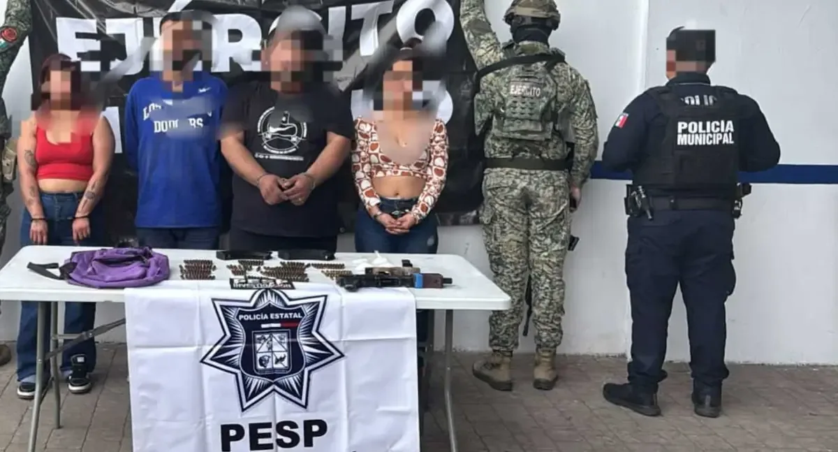 Cuatro personas fueron detenidas en el centro de Hermosillo con armas y narcóticos.