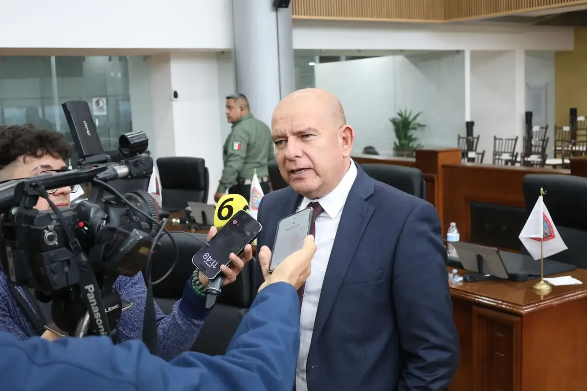 Estrada Sotelo resalta el legado democrático de Cárdenas y su impacto en la izquierda mexicana.
