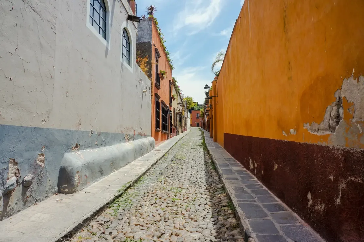 El gobierno municipal presenta obras de pavementación y mejoras urbanas en la cabecera de Cuautlancingo.