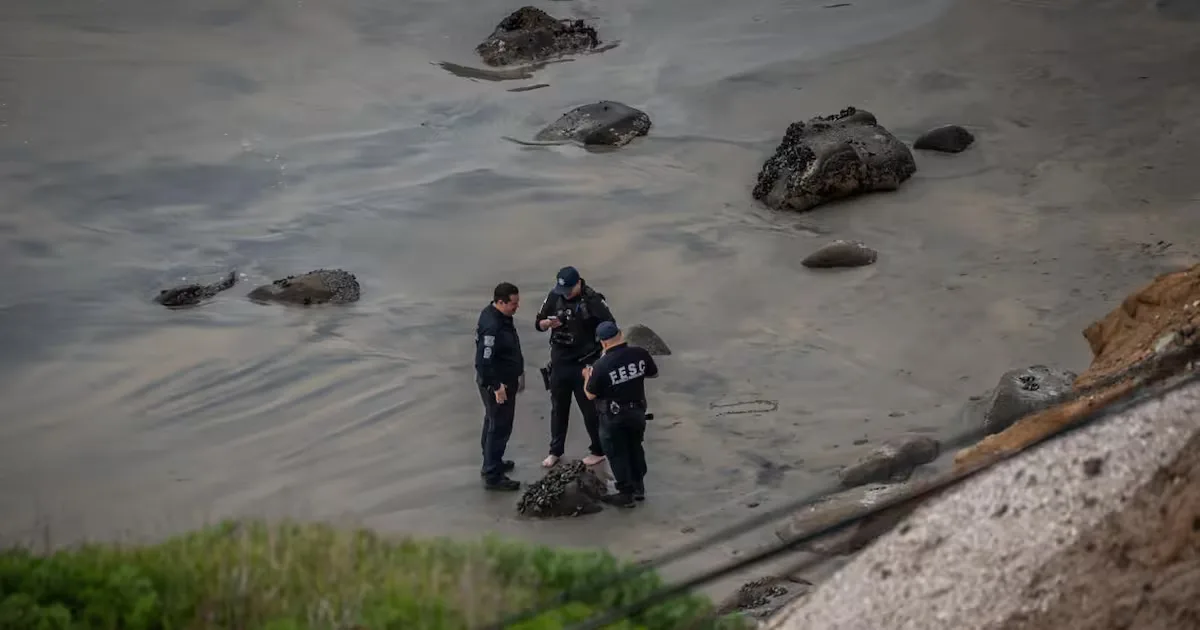 Cuerpo de un joven hallado en la franja marítima de La Joya, Tijuana.