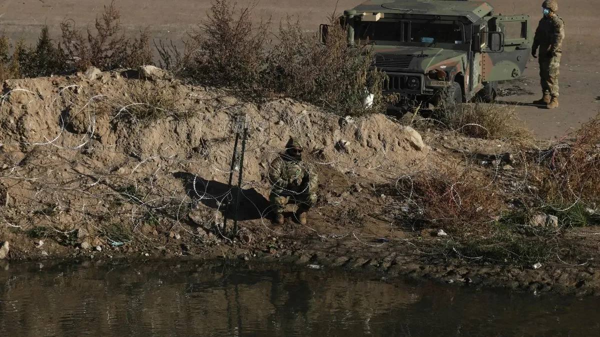 La presencia militar se da en un contexto de cuestionamientos por su efectividad ante el cruce fronterizo.