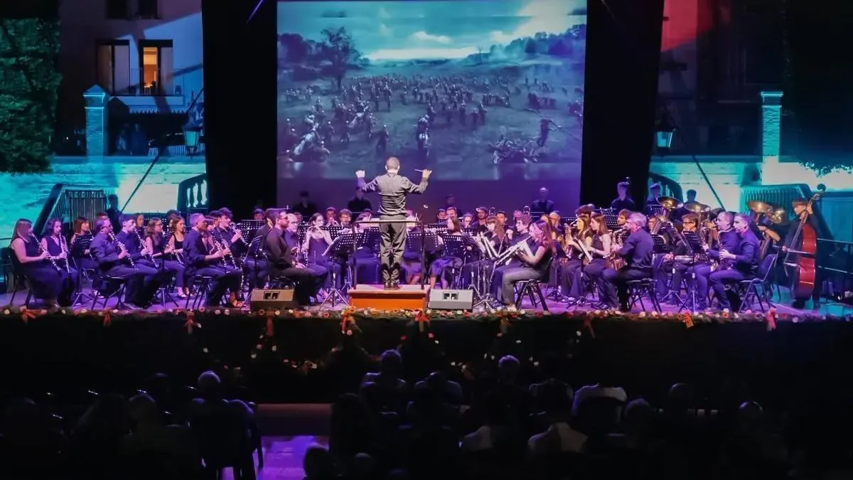 La ciudad se convierte en el punto de encuentro para importantes agrupaciones musicales este verano.