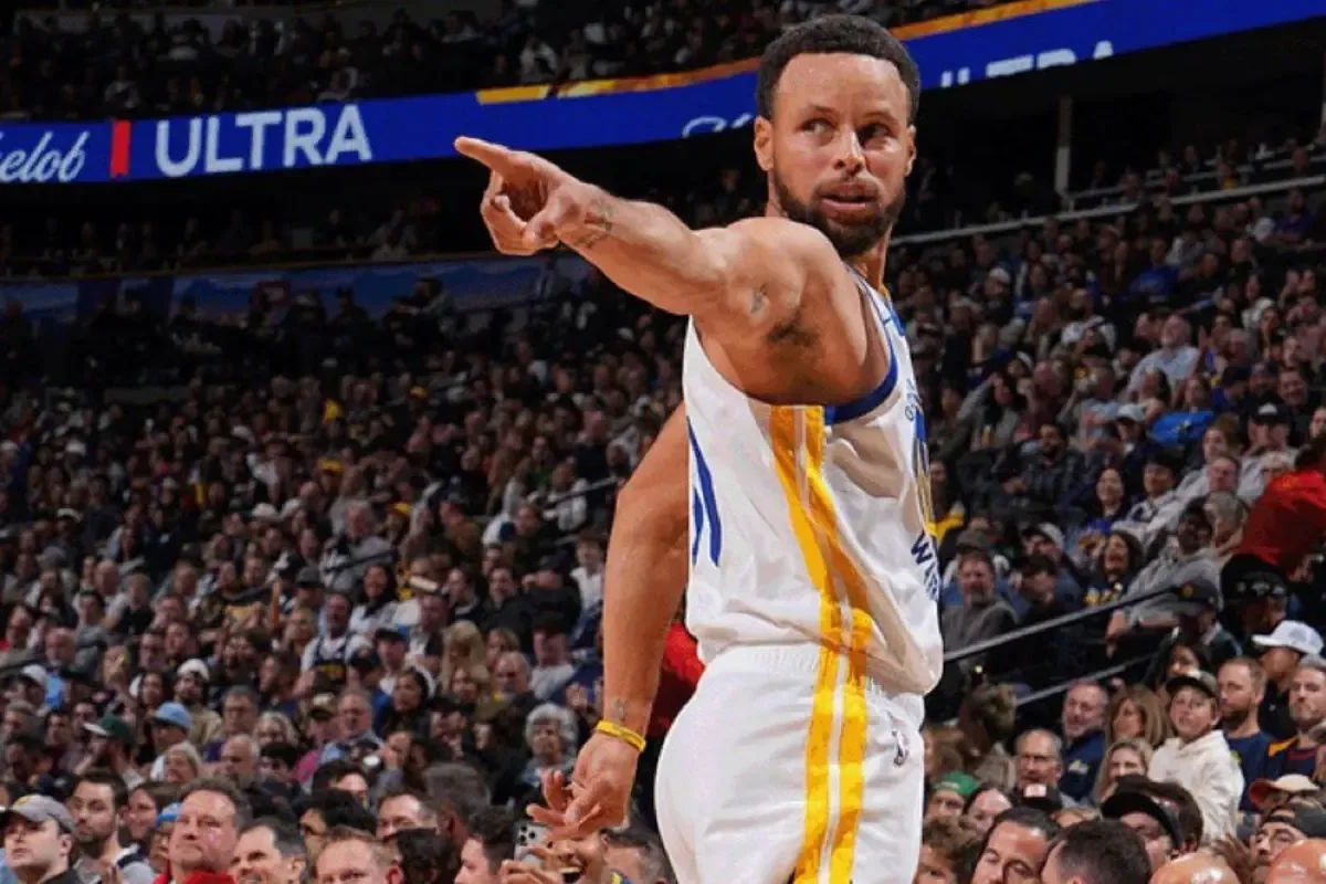 Curry y Thomas cautivan en sus respectivos partidos, mostrando su talento y potencial.