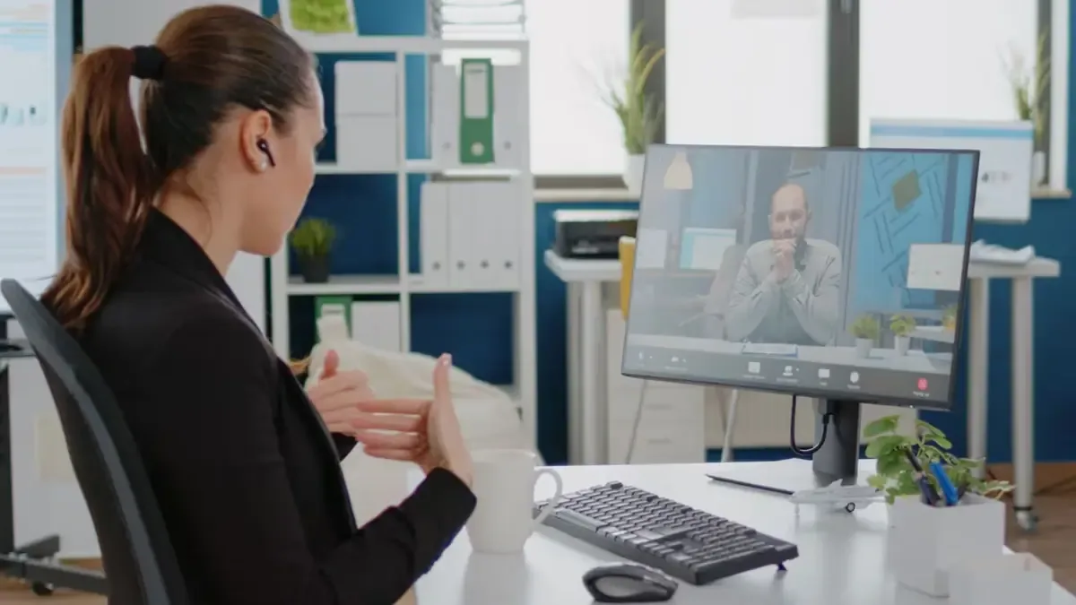 Cursos virtuales del Departamento de Estado buscan mejorar habilidades lingüísticas y profesionales globalmente.