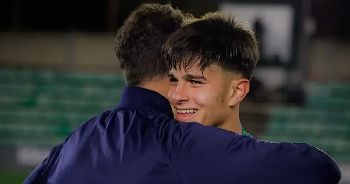 El futbolista agradece a su entrenador por su confianza y enseñanzas.