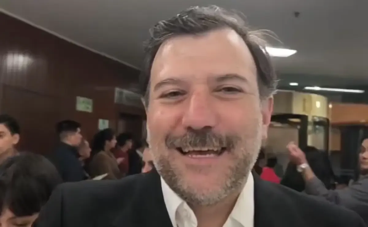 El diputado federal se negó a comentar sobre la reunión con empresarios y la detención de un testigo clave.