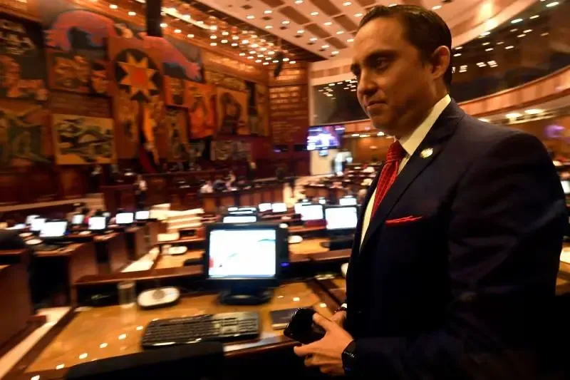 El exasambleísta se presenta como líder de un nuevo movimiento electoral.