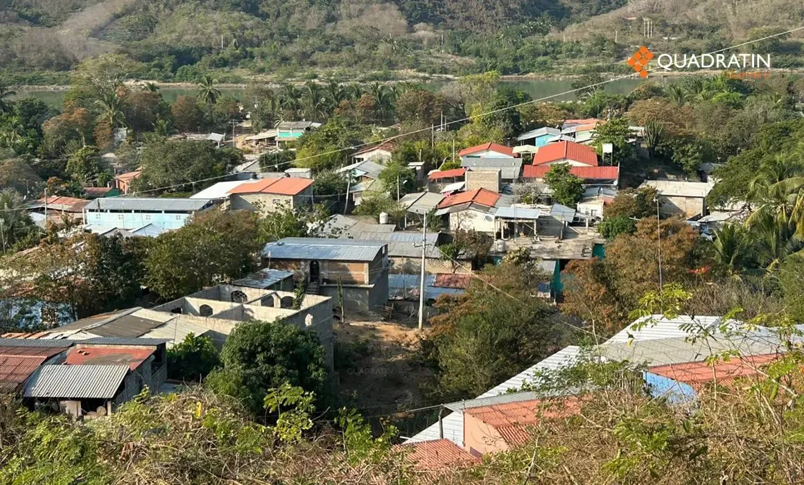 Daños en viviendas de Cacahuatepec tras el sismo del 2 de enero.