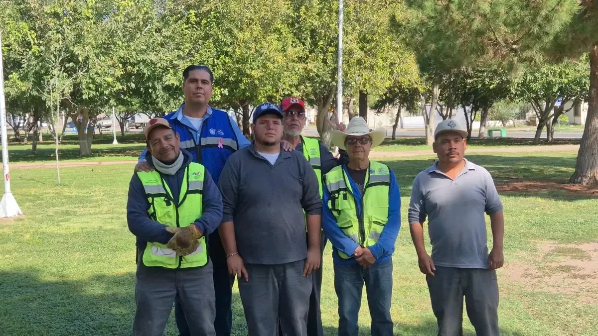 La labor de Calderón promueve el cuidado del medio ambiente y la importancia de los árboles en la ciudad.