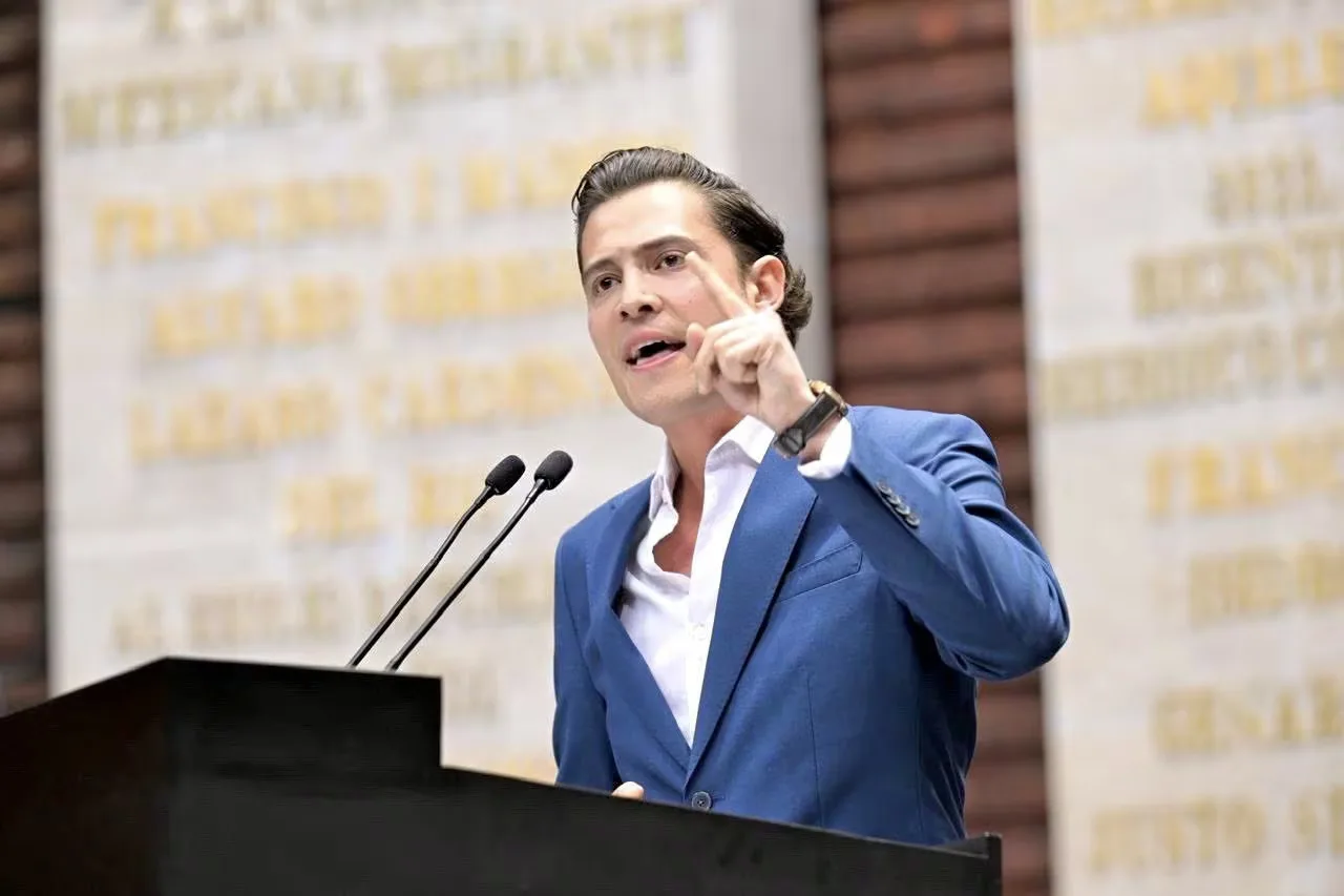 David Cortés en su actividad como diputado federal, perfilado para Morelia.