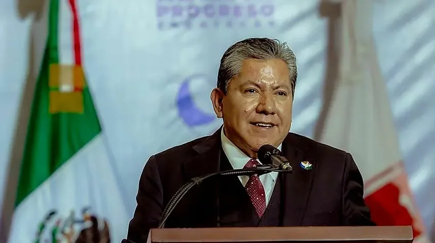 David Monreal Ávila, Gobernador de Zacatecas, promueve la paz y el desarrollo.