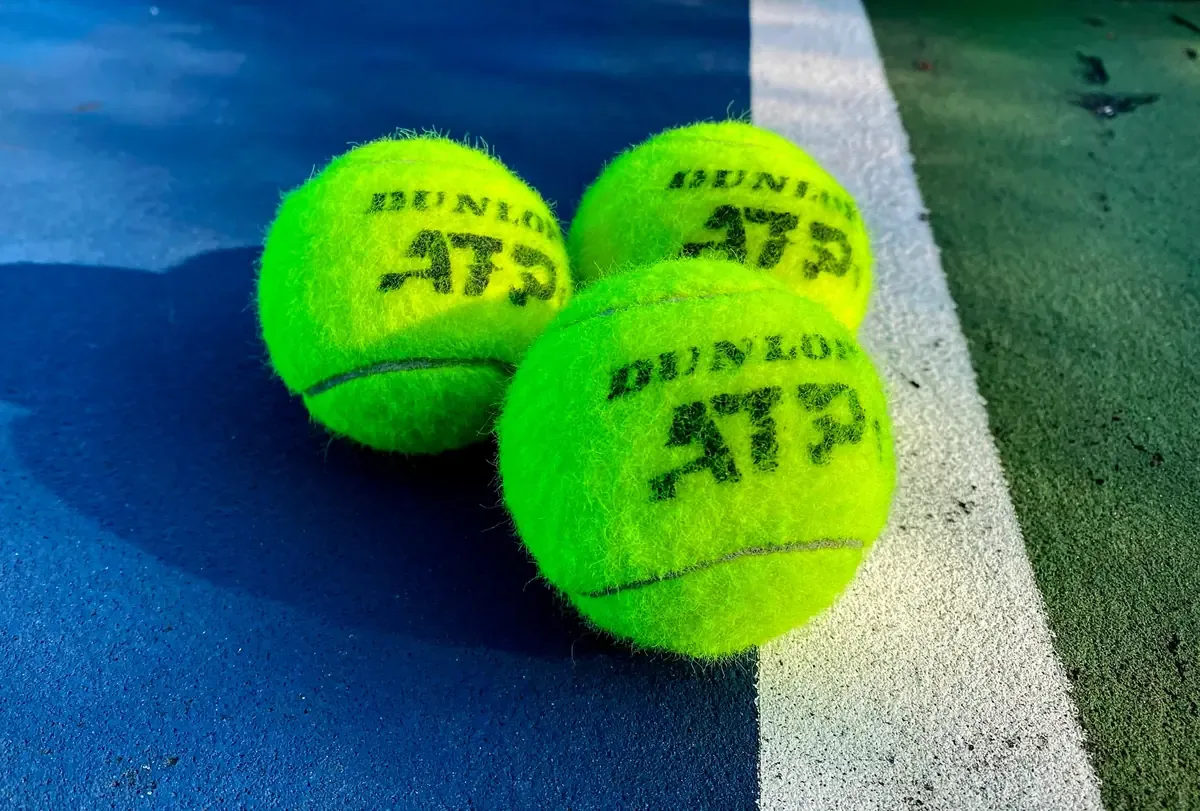 Alejandro Davidovich busca su primer título profesional en las semifinales de Mallorca.